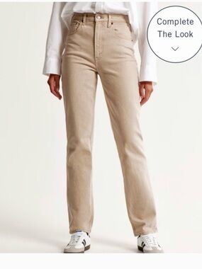 Abercrombie & Fitch Women’s Cream The 90s Straight Ultra High Rise 27/ 4 L